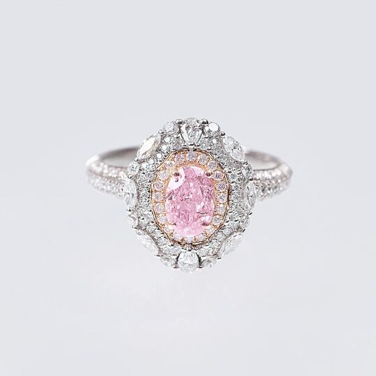 Fancy Diamant-Ring in Light Pink