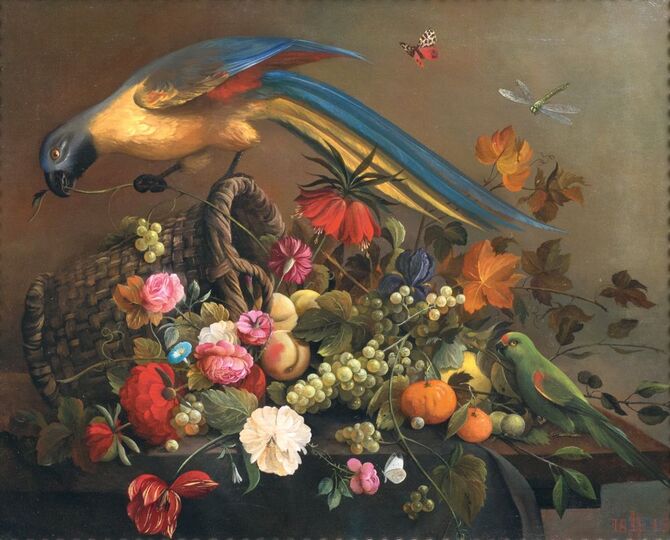 Früchtekorb mit Blumen und Papageien