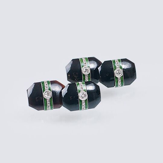 A Pair of Art-déco Onyx Cufflinks with Old Cut Diamonds