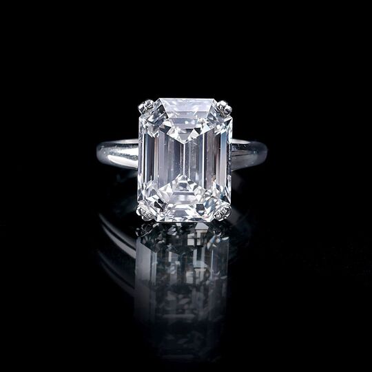 An exquisite highcarat Diamond Solitaire Ring