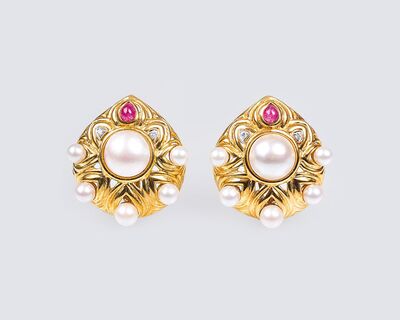 Paar Vintage Gold-Ohrclips mit Perlen, Brillanten und Rubinen
