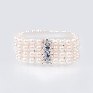 A Pearl Bracelet with Sapphire-Diamond Clasp