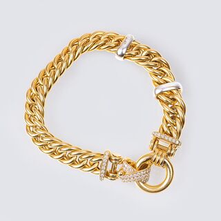 A Curb Chain Bracelet