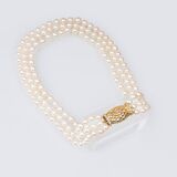 A Pearl Necklace with Diamond Clasp - image 2