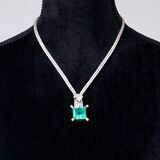 Hochkarätiges Smaragd-Collier mit Solitär - Bild 2