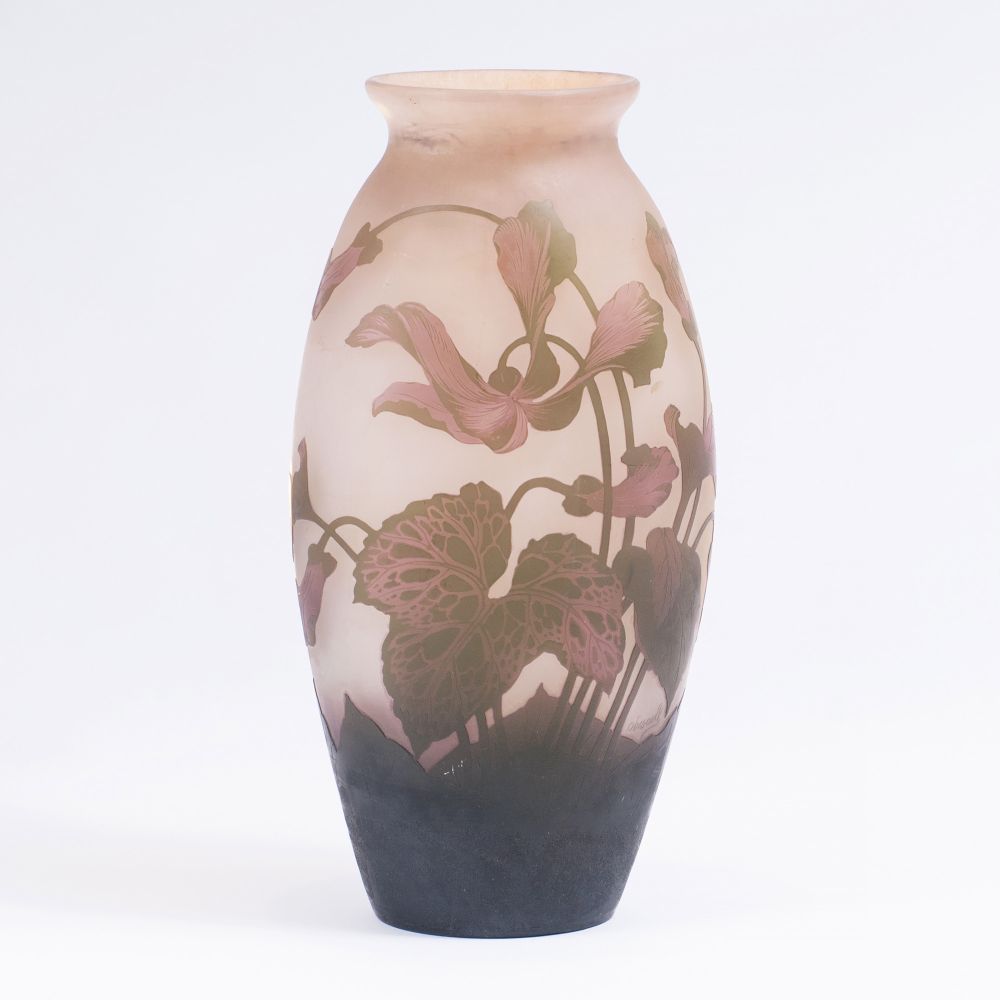 Arsall, Vereinigte Lausitzer Glaswerke AG, Weißwasser - A Large Vase with Cyclamens A Large Vase with Cyclamens