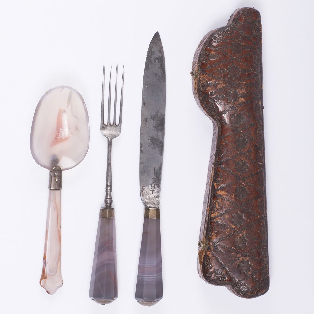 A Rare Travel Cutlery with Agate handles - image 2