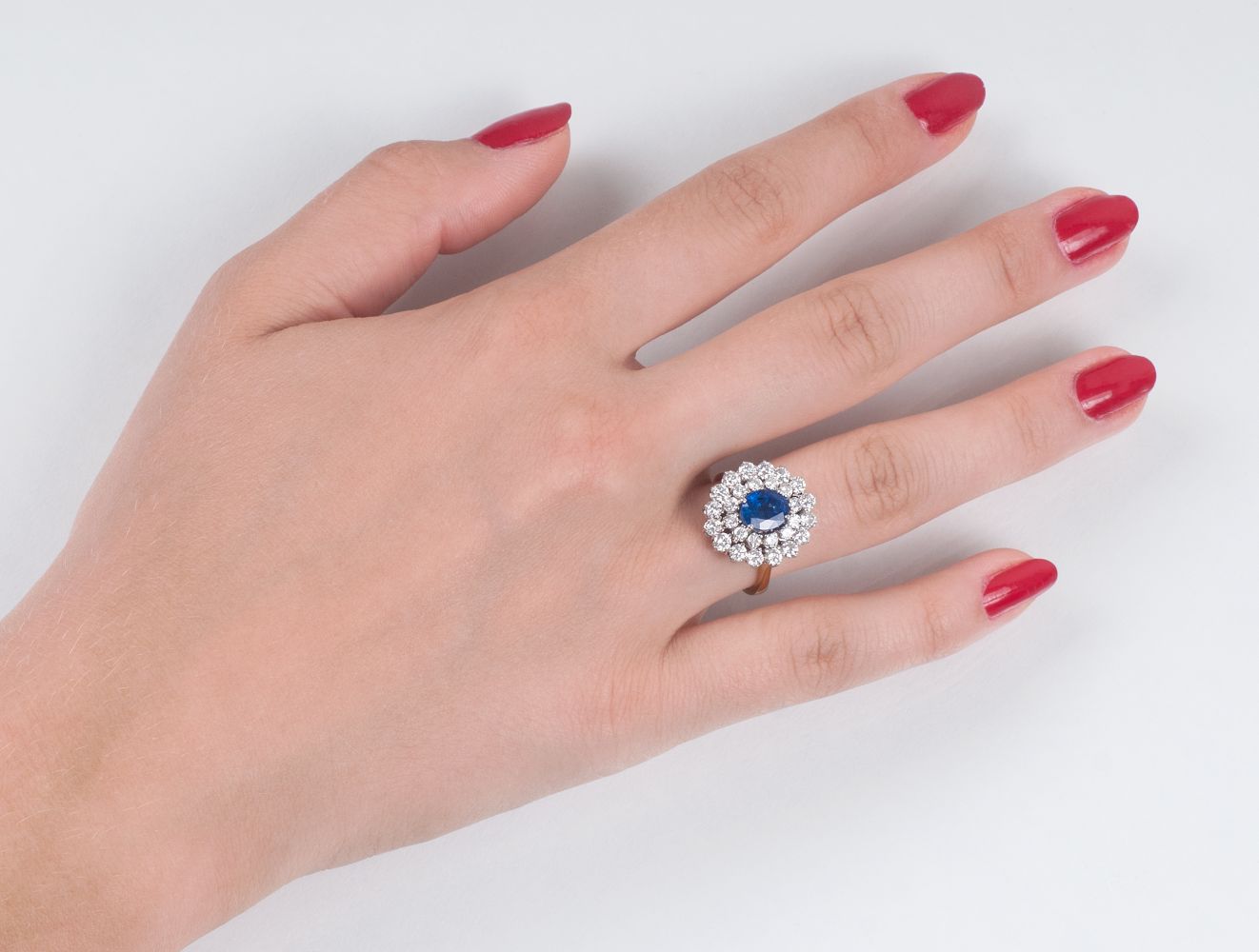 A very fine Diamond Ring with natural Sapphire - image 3