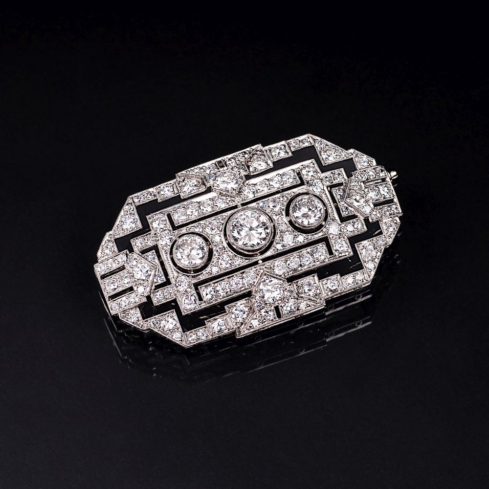 A Highcarat Diamond Brooch