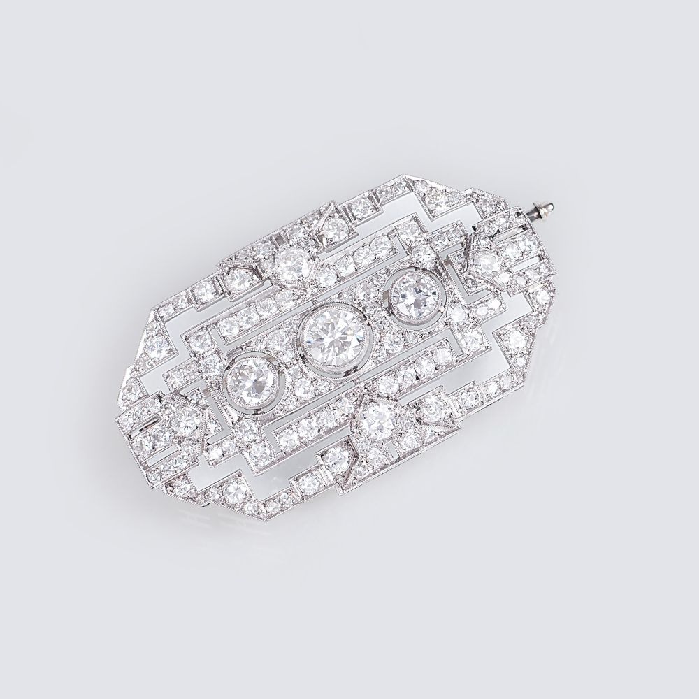 A Highcarat Diamond Brooch - image 2