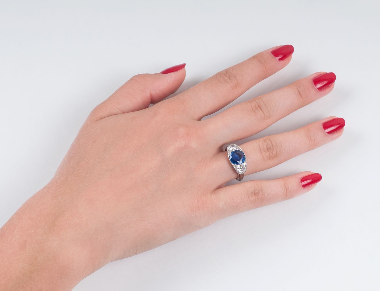Art-déco Diamant-Ring mit natürlichem Saphir - Bild 2
