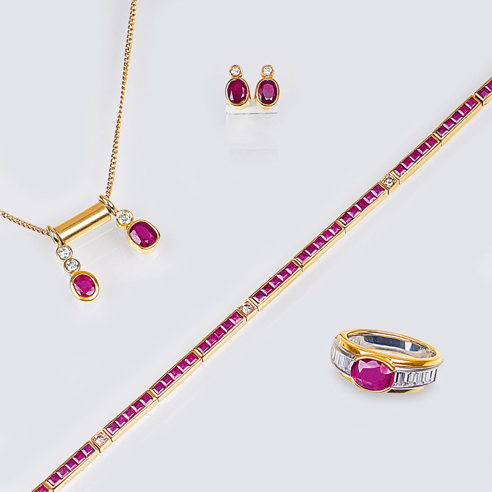 A four-part Jewellery Set with Rubies and Diamonds