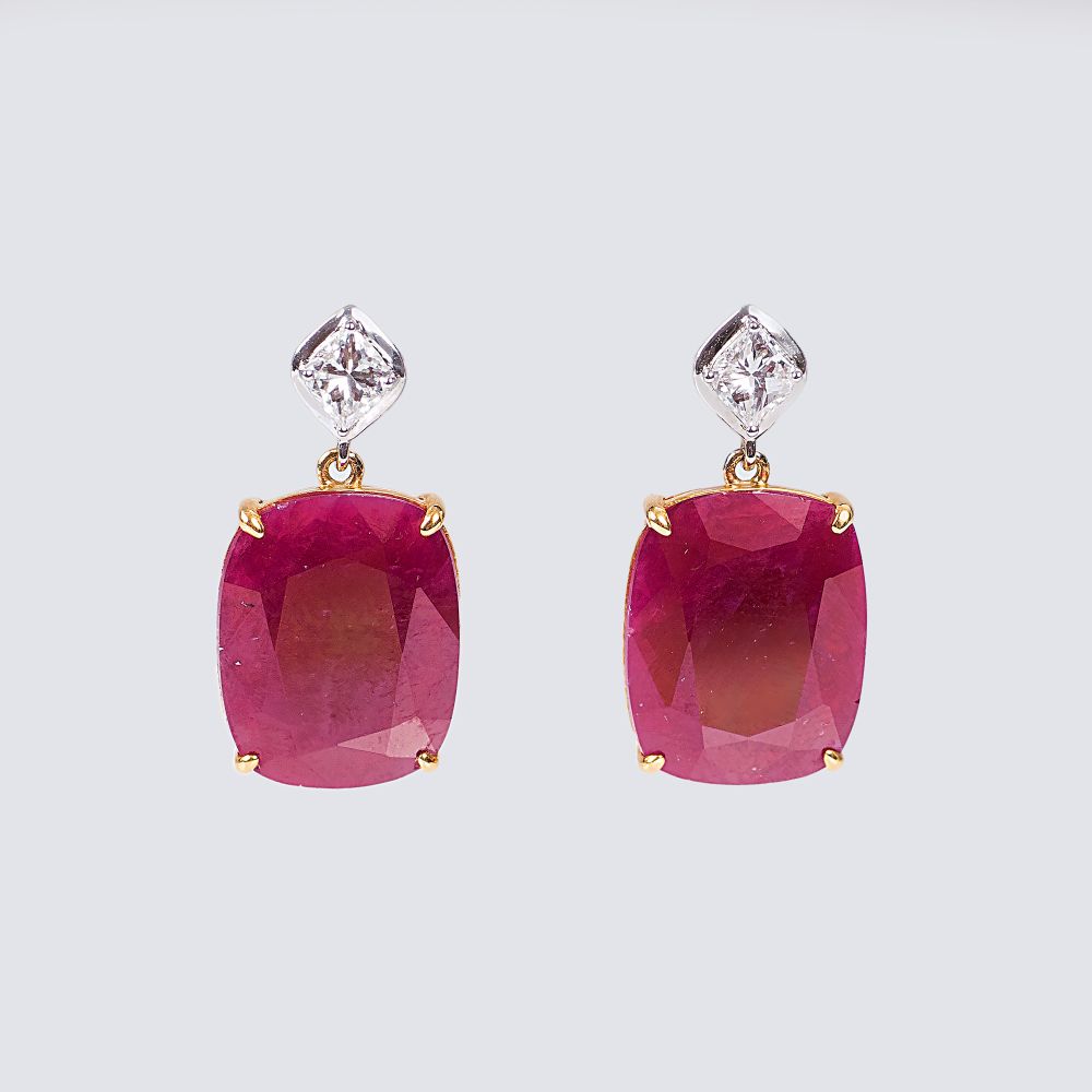 A Pair of Earrings with natural Rubies and Diamond Setting