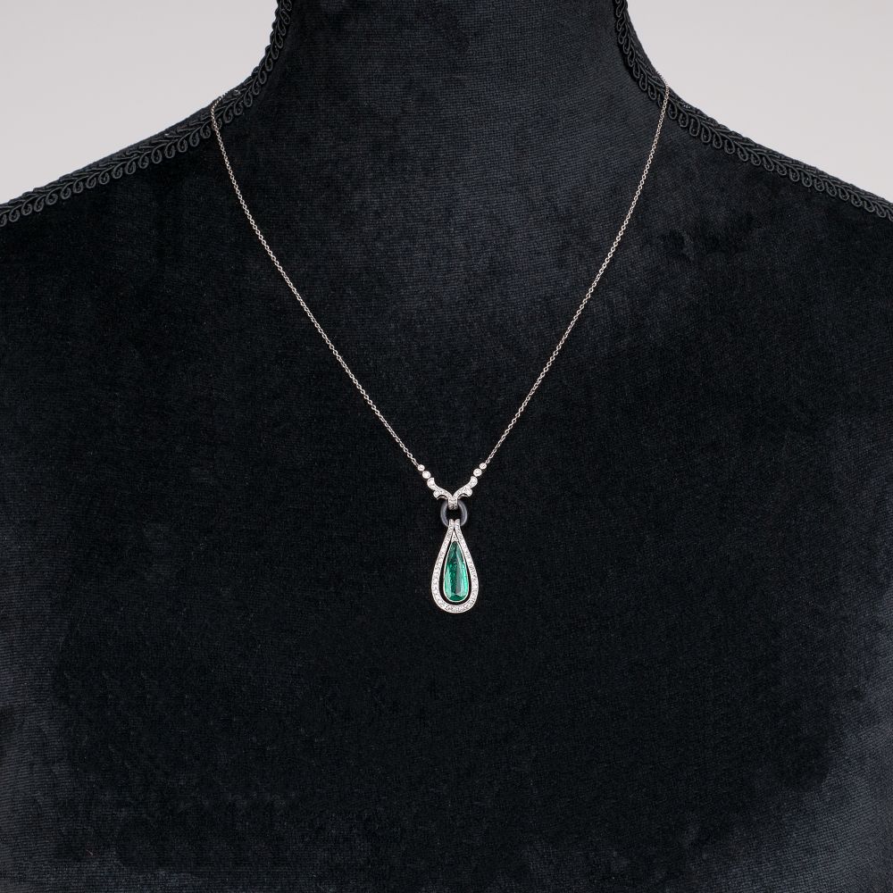 A fine Art-déco Emerald Diamond Necklace - image 2