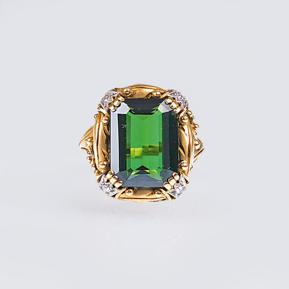 A Vintage Gold Ring with Tourmaline A Vintage Gold Ring with Tourmaline