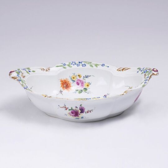 Lavabo Bowl with Flower Bouquets