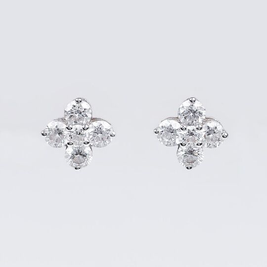 A Pair of Diamond Earstuds