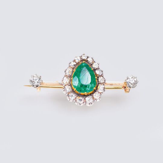 An antique Emerald Diamond Brooch