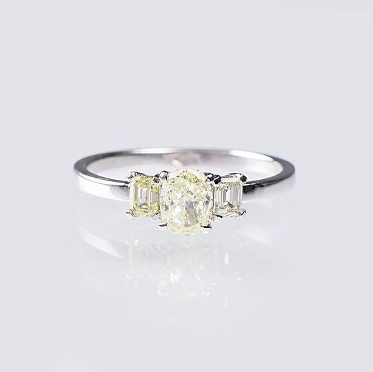 Fancy Diamant-Ring