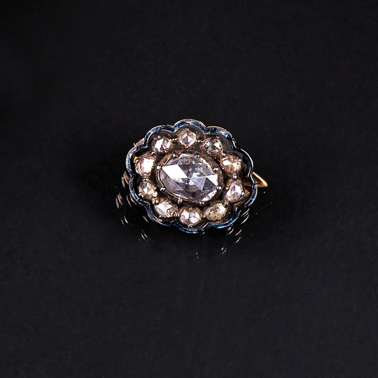 An antique small Diamond Brooche