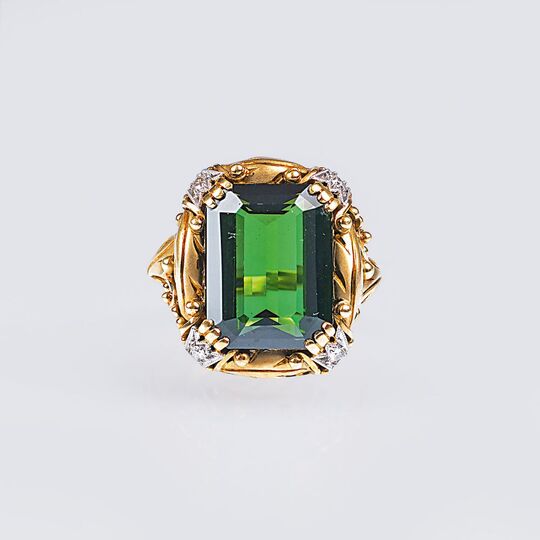 A Vintage Gold Ring with Tourmaline