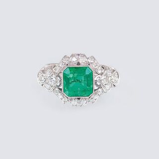 An Art-déco Emerald Diamond Ring