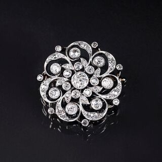 An Art Nouveau Diamond Flower Brooch