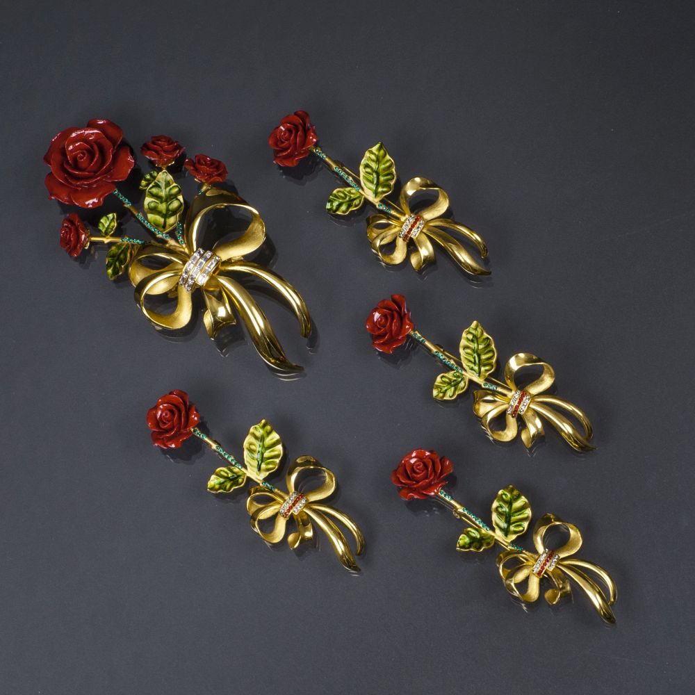 A Set of 5 Jewellery Pieces 'Roses'