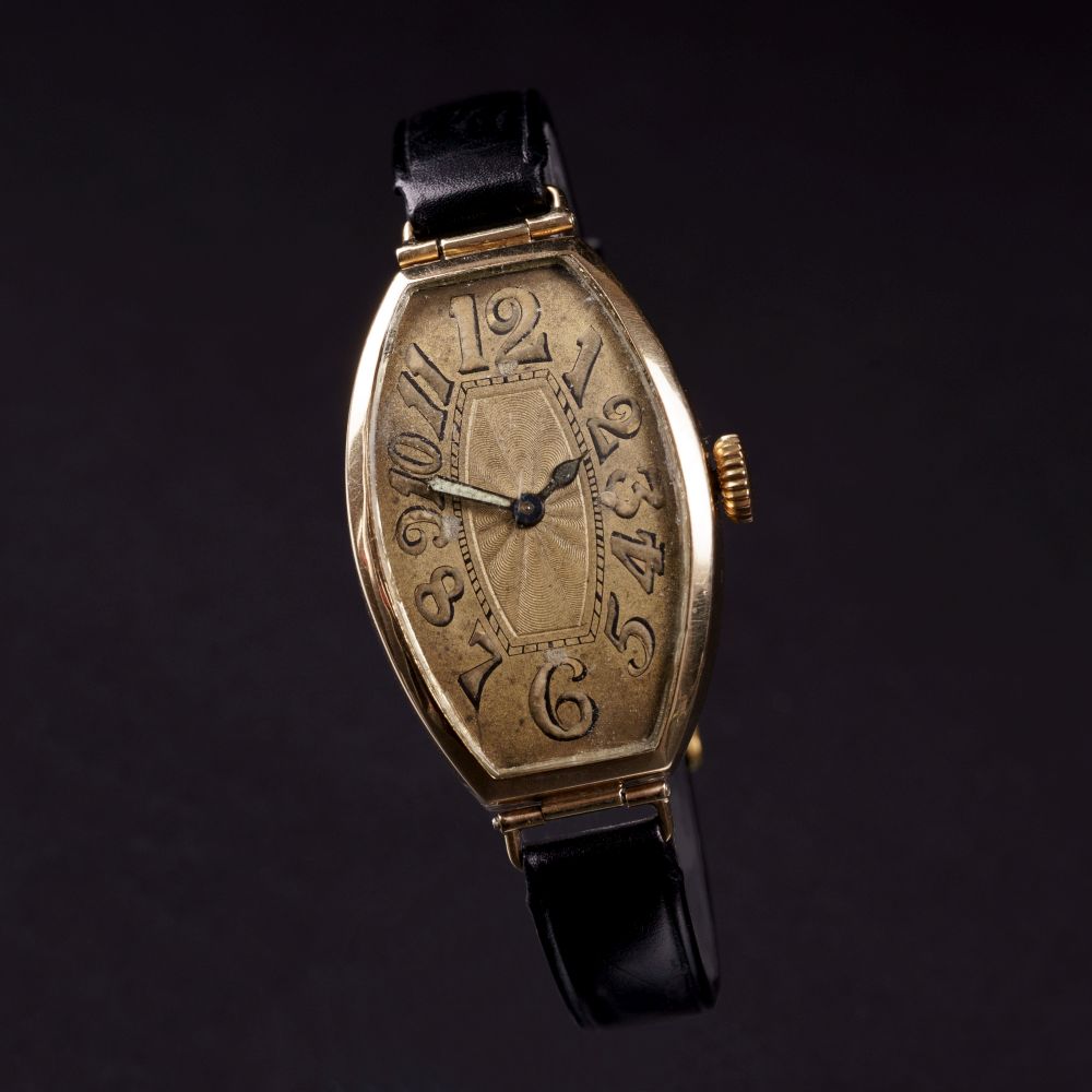 An Art-déco Wristwatch