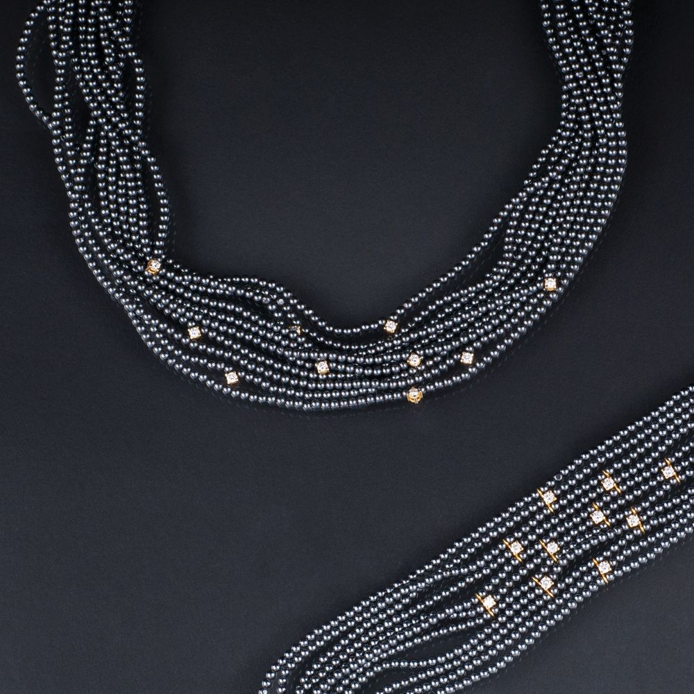 A Hematine Diamond Set with Necklace and Bracelet