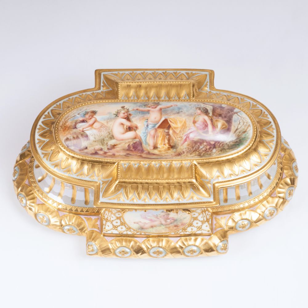 Prunkvolle Deckeldose in der Art von Wien Prunkvolle Deckeldose in der Art von Wien