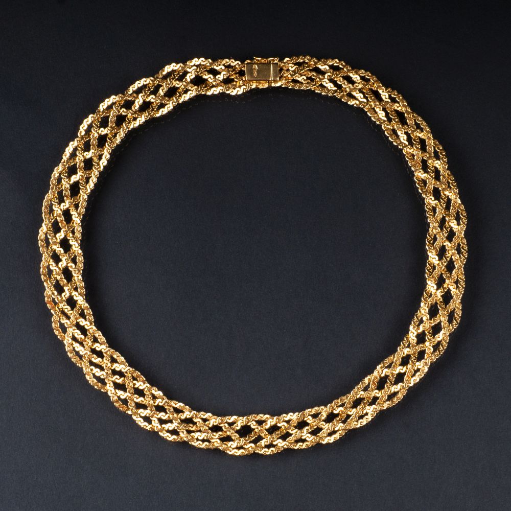 A Golden Necklace - image 3