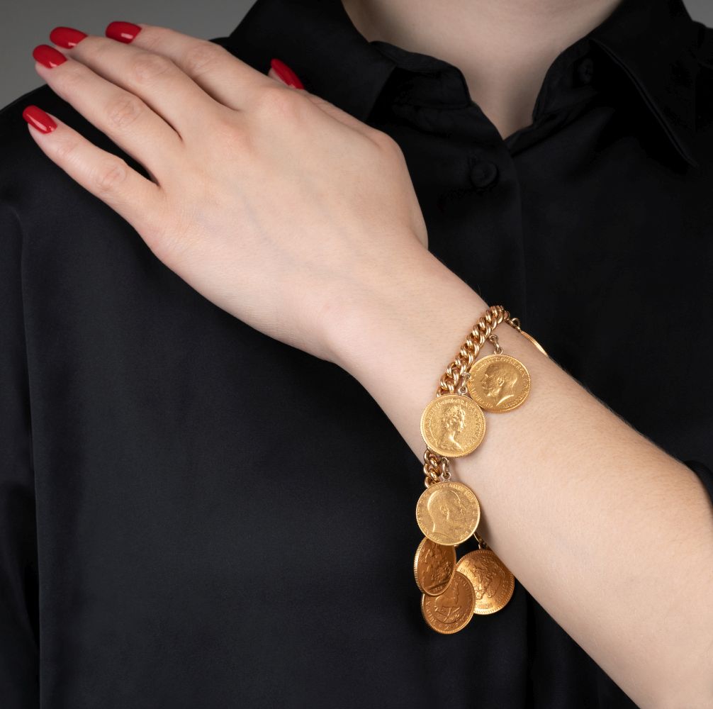 A heavy Gold Bracelet with 10 Coin Pendants - image 3