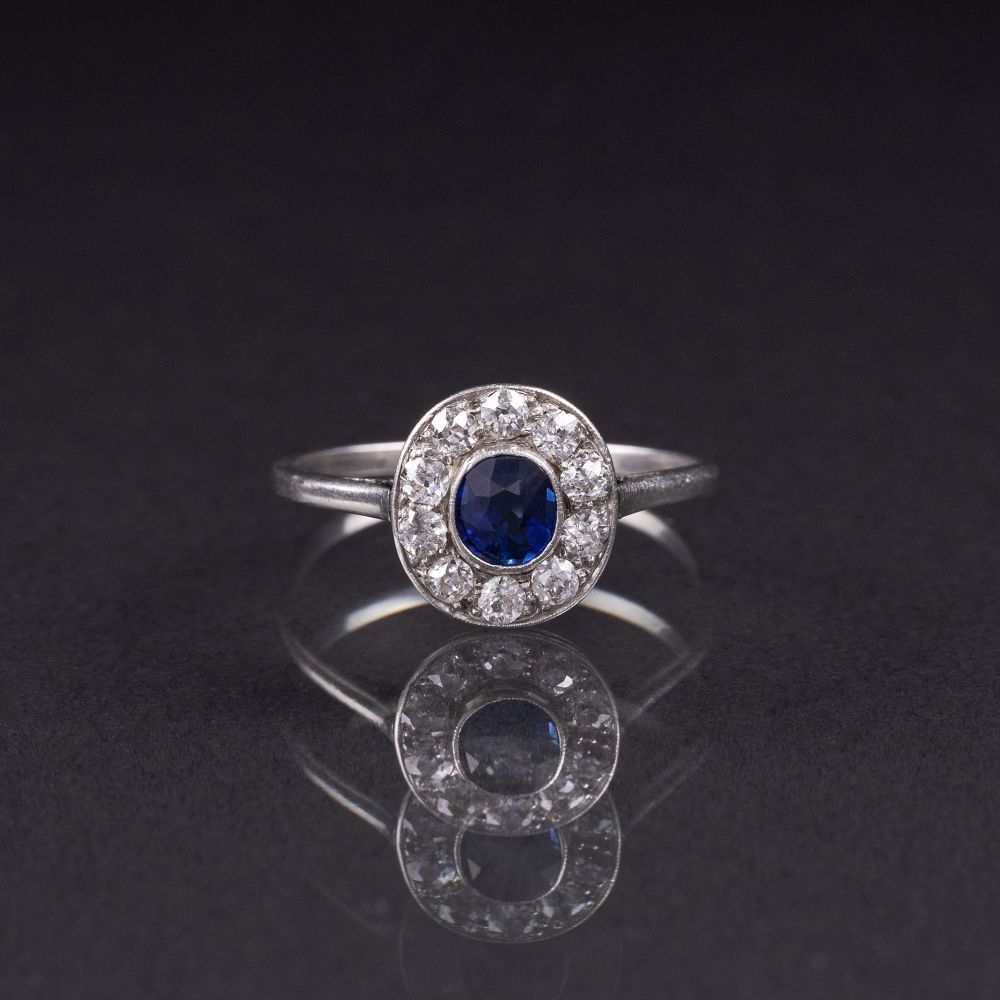 Zierlicher Jugendstil Saphir-Diamant-Ring