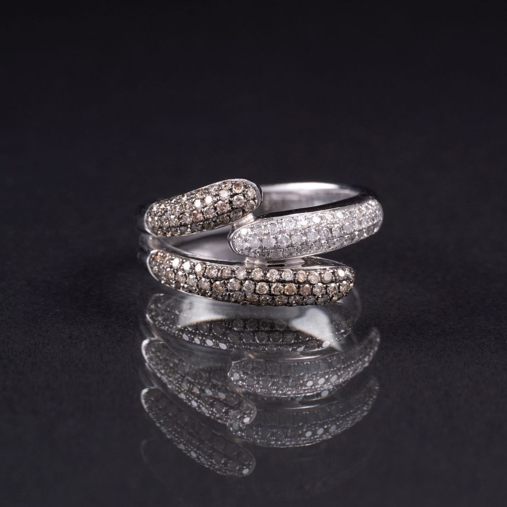 A two-coloured Diamond Ring