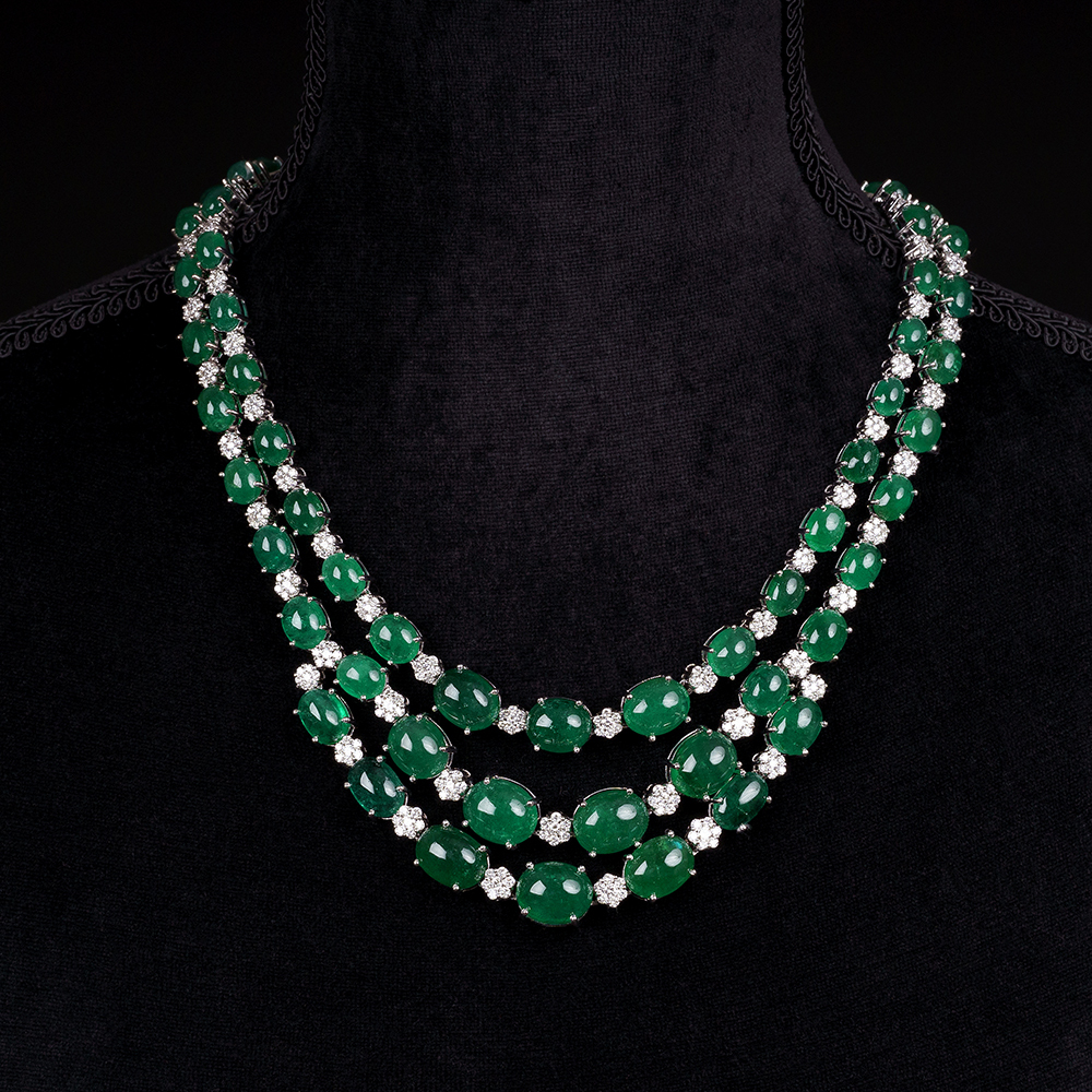 A highcarate Emerald Diamond Necklace - image 2