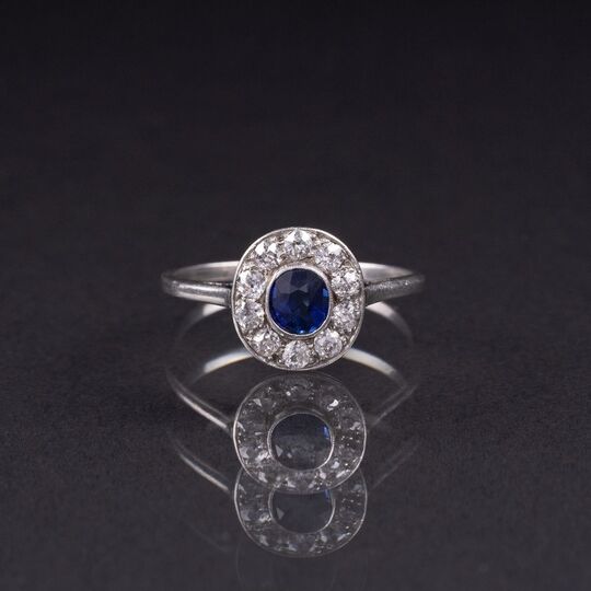 Zierlicher Jugendstil Saphir-Diamant-Ring
