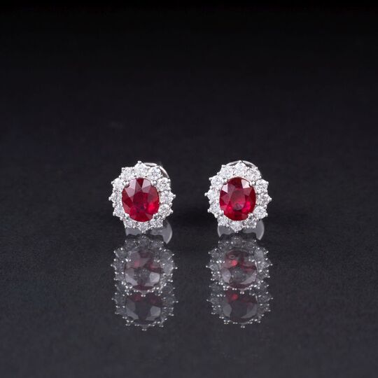 A Pair of small Ruby Diamond Earstuds