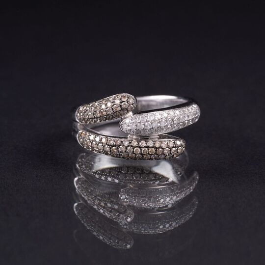 A two-coloured Diamond Ring
