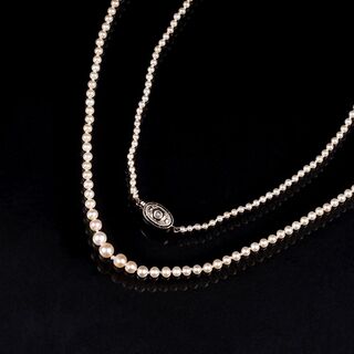 A Natural Pearl Necklace