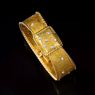 A Golden Lady's Dress Wristwatch with Diamonds