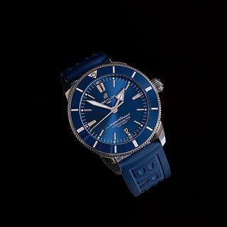 A Gentlemen's Wristwatch SuperOcean Heritage II B20