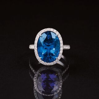 A Tanzanite Diamond Ring