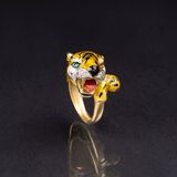 A Gold Enamel Diamond Ring 'Tiger' - image 1