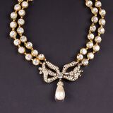 A Two-Row Collier with Bow and Faux Pearl - image 2