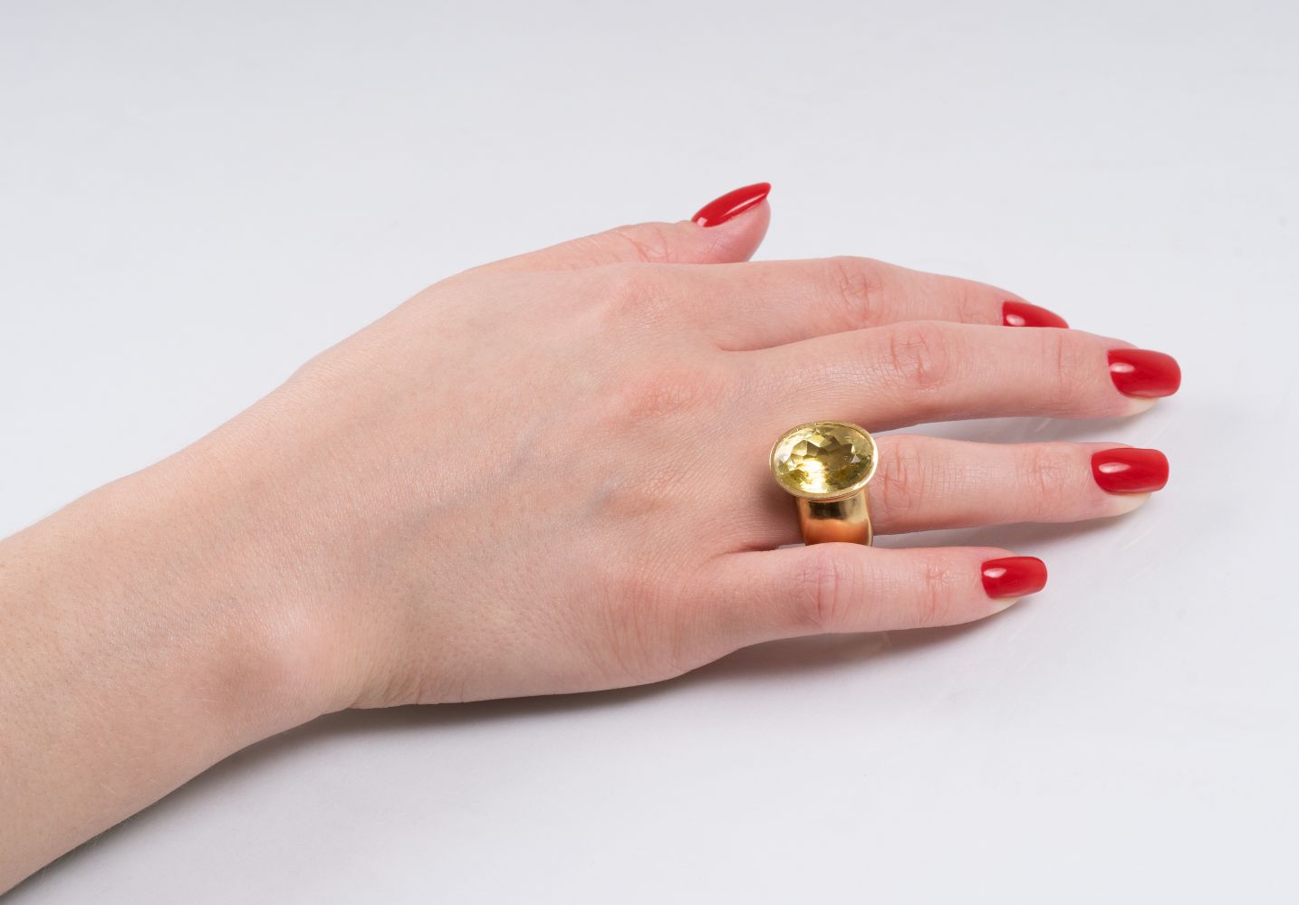 A large, modern Lemon Citrine Gold Ring - image 2