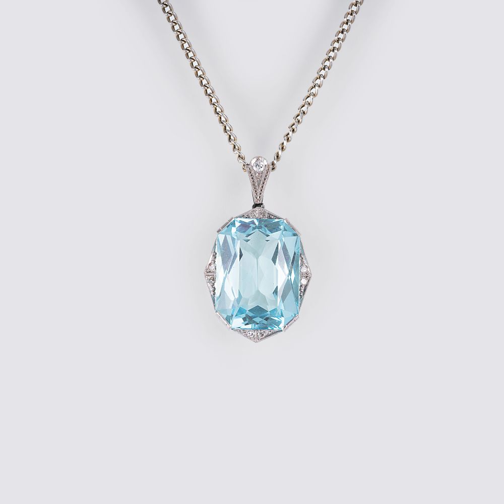 An Art-déco Aquamarine Pendant - image 2