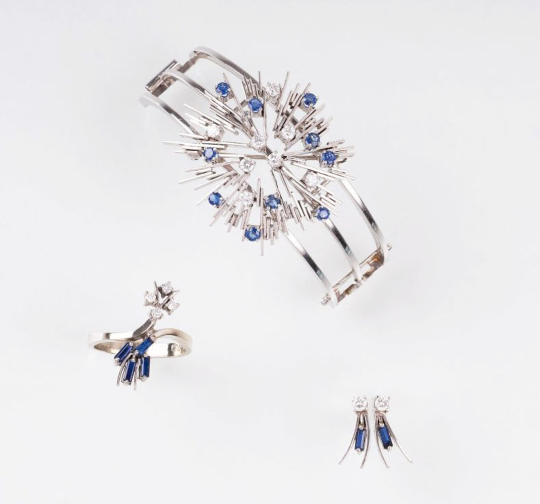 A Sapphire Diamond Jewellery Set: Brooch, Earstuds and Ring - image 2