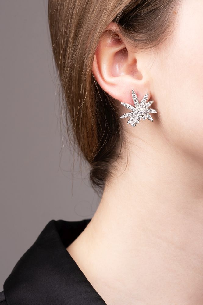 A Pair of Diamond Earstuds - image 2