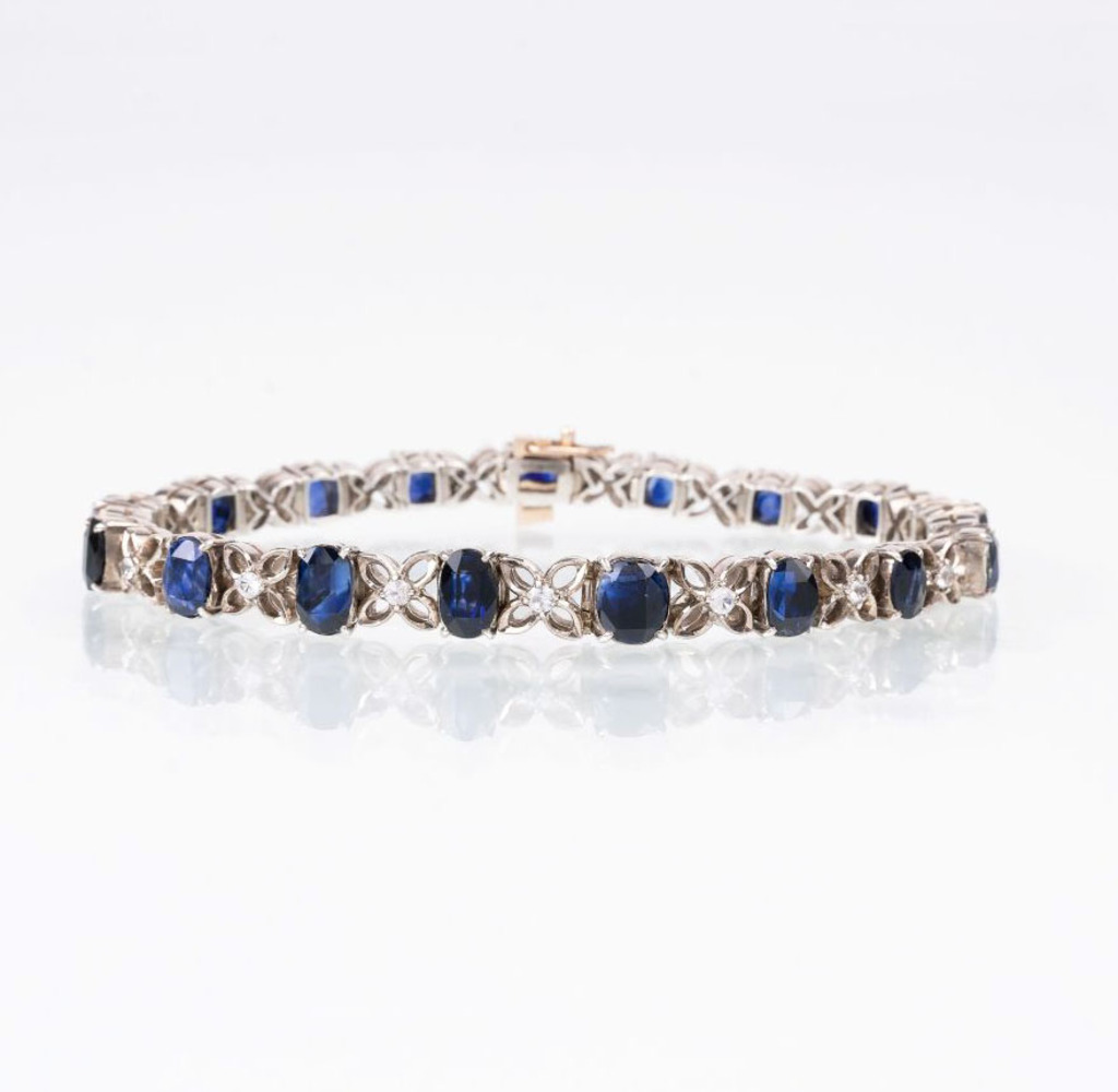 A Natural Sapphire Bracelet A Natural Sapphire Bracelet